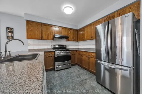 146 Roxbury Street Markham ON L3S 3T4