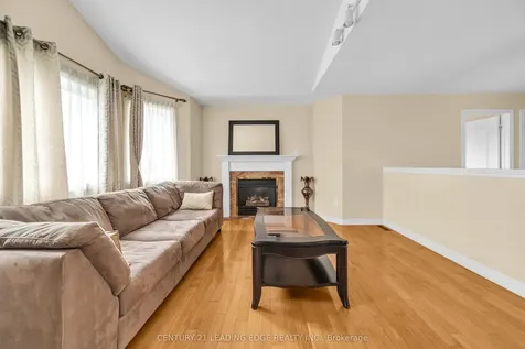 146 Roxbury Street Markham ON L3S 3T4