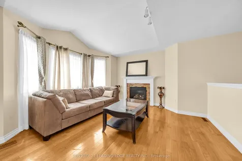 146 Roxbury Street Markham ON L3S 3T4