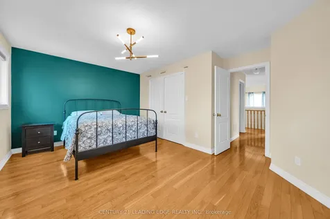 146 Roxbury Street Markham ON L3S 3T4