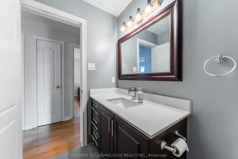 146 Roxbury Street Markham ON L3S 3T4