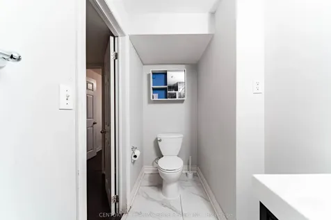 146 Roxbury Street Markham ON L3S 3T4