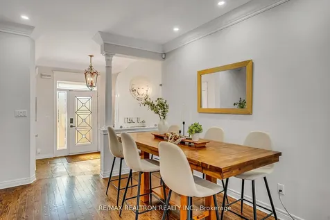 25 Kingsbridge Circle Vaughan ON L4J 8N8