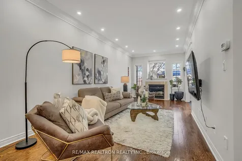 25 Kingsbridge Circle Vaughan ON L4J 8N8