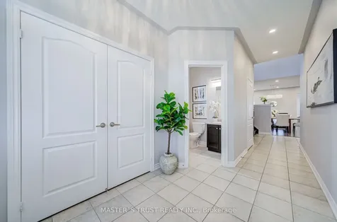 137 Brookview Drive Bradford West Gwillimbury ON L3Z 0R9