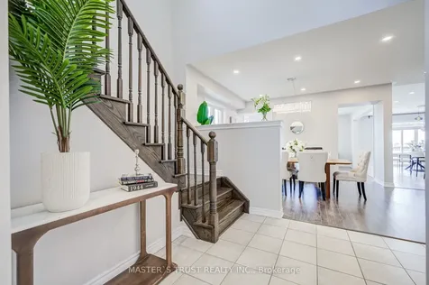137 Brookview Drive Bradford West Gwillimbury ON L3Z 0R9