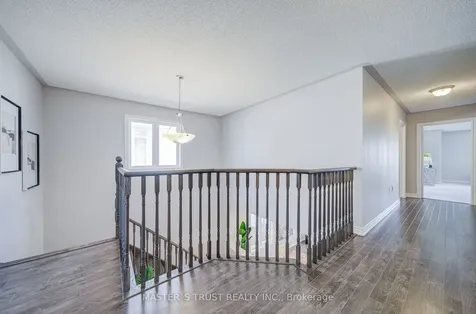 137 Brookview Drive Bradford West Gwillimbury ON L3Z 0R9