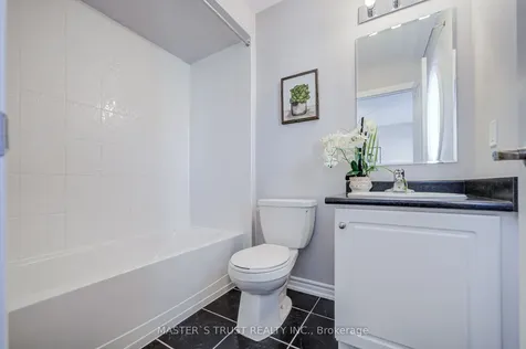 137 Brookview Drive Bradford West Gwillimbury ON L3Z 0R9