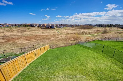 137 Brookview Drive Bradford West Gwillimbury ON L3Z 0R9