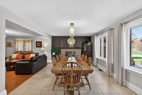 34 Edgar Avenue Richmond Hill ON L4C 6K4