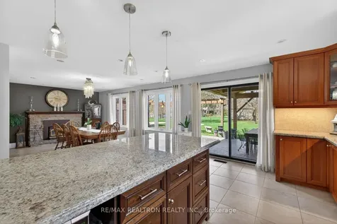 34 Edgar Avenue Richmond Hill ON L4C 6K4