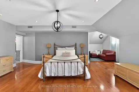 34 Edgar Avenue Richmond Hill ON L4C 6K4