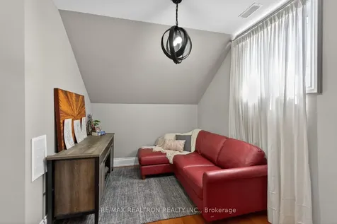 34 Edgar Avenue Richmond Hill ON L4C 6K4