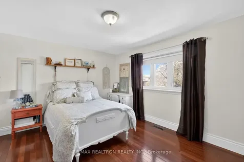 34 Edgar Avenue Richmond Hill ON L4C 6K4