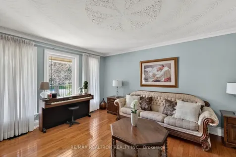 34 Edgar Avenue Richmond Hill ON L4C 6K4