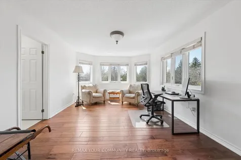4 Marinucci Court Richmond Hill ON L4C 0M3