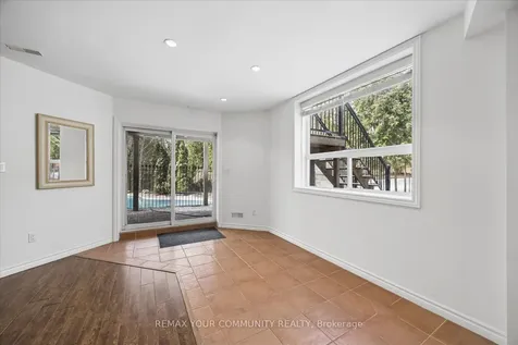 4 Marinucci Court Richmond Hill ON L4C 0M3