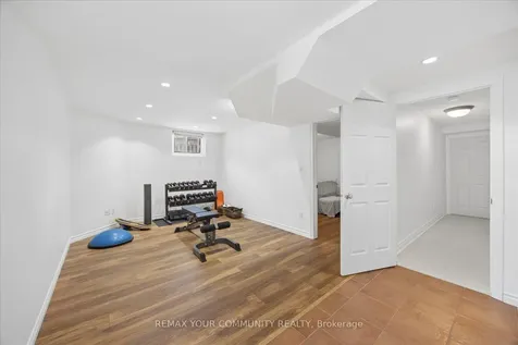4 Marinucci Court Richmond Hill ON L4C 0M3