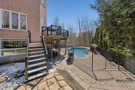 4 Marinucci Court Richmond Hill ON L4C 0M3