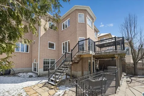 4 Marinucci Court Richmond Hill ON L4C 0M3