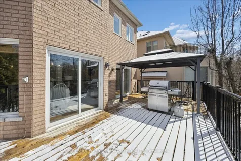 4 Marinucci Court Richmond Hill ON L4C 0M3