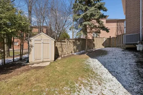 4 Marinucci Court Richmond Hill ON L4C 0M3