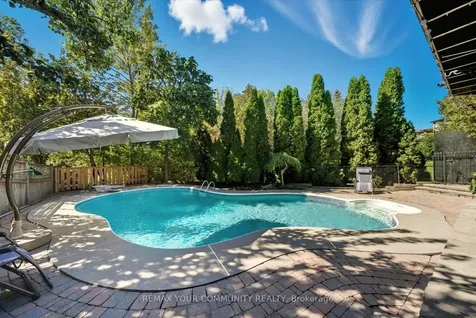 4 Marinucci Court Richmond Hill ON L4C 0M3
