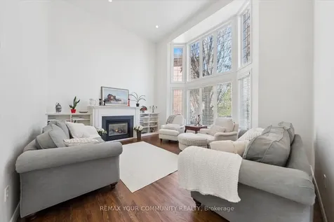 4 Marinucci Court Richmond Hill ON L4C 0M3