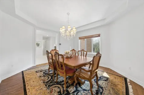 4 Marinucci Court Richmond Hill ON L4C 0M3