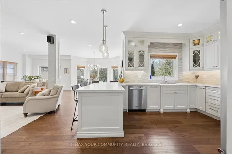 4 Marinucci Court Richmond Hill ON L4C 0M3