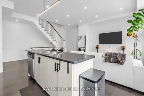 334 John Davis Gate Whitchurch-stouffville ON L4A 1X1