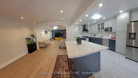 24 Pettigrew Court Markham ON L3S 1L7