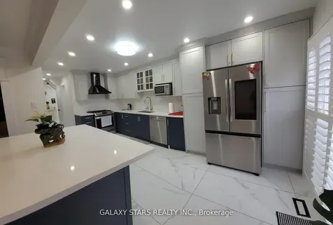 24 Pettigrew Court Markham ON L3S 1L7