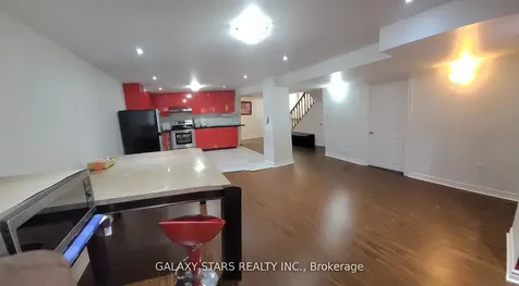 24 Pettigrew Court Markham ON L3S 1L7
