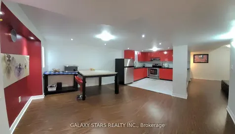 24 Pettigrew Court Markham ON L3S 1L7