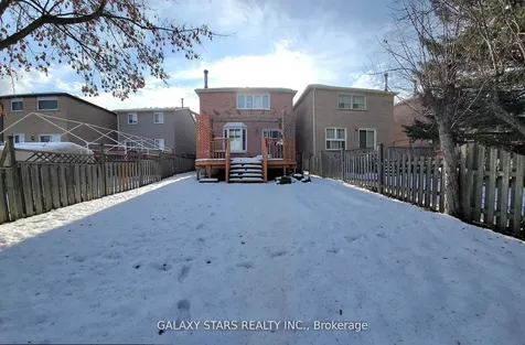 24 Pettigrew Court Markham ON L3S 1L7