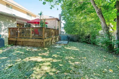 267 Aurora Heights Drive Aurora ON L4G 5C3