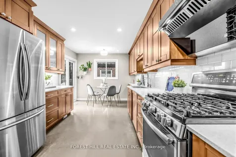 49 Seaton Drive Aurora ON L4G 3W9