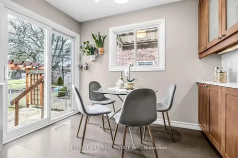 49 Seaton Drive Aurora ON L4G 3W9