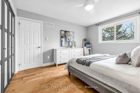 49 Seaton Drive Aurora ON L4G 3W9