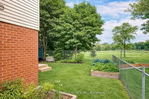 49 Seaton Drive Aurora ON L4G 3W9