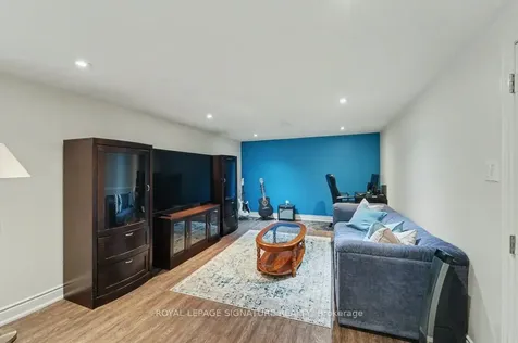 236 Ashlar Road Richmond Hill ON L4C 2W6