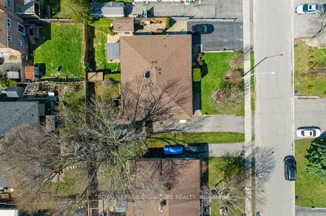 236 Ashlar Road Richmond Hill ON L4C 2W6