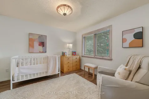 9 Whittington Court Markham ON L3T 7C5