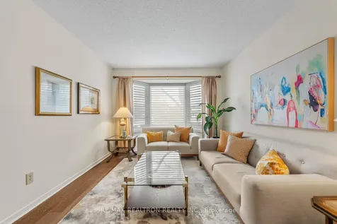 9 Whittington Court Markham ON L3T 7C5