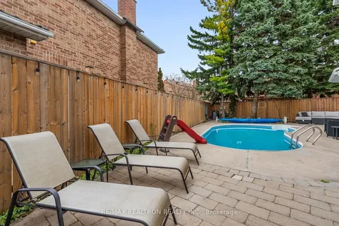 9 Whittington Court Markham ON L3T 7C5