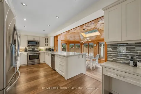 9 Whittington Court Markham ON L3T 7C5
