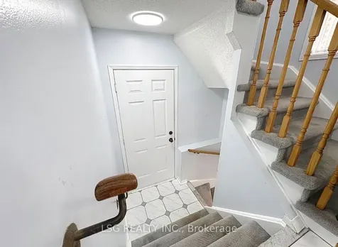 34 South Balsam Street Uxbridge ON L9P 1V2
