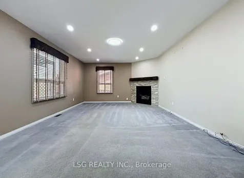 34 South Balsam Street Uxbridge ON L9P 1V2