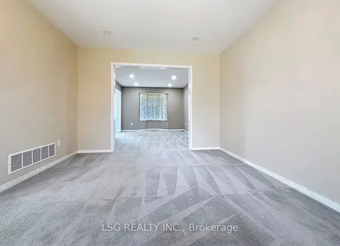 34 South Balsam Street Uxbridge ON L9P 1V2
